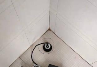 曲阳卫生间漏水维修之 loft 夹层储藏室毗邻暗管渗水哪家好，推荐诚匠小爱修缮